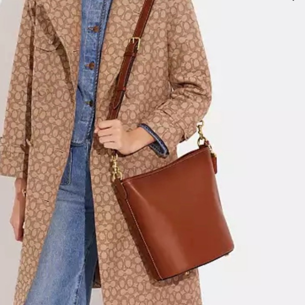 COACH Dakota Bucket Bag Brown LIKE NEW